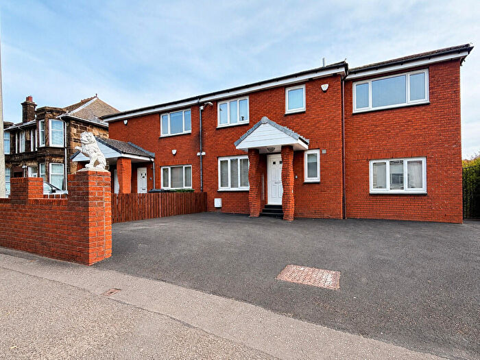 5 Bedroom Semi-Detached House To Rent In Carmyle Avenue, Carmyle, G32