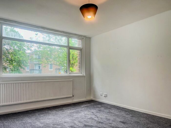 4 Bedroom Town House To Rent In Coburg Crescent, Lambeth, SW2