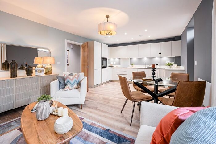 2 Bedroom Flat For Sale In The Dean, Alresford, SO24