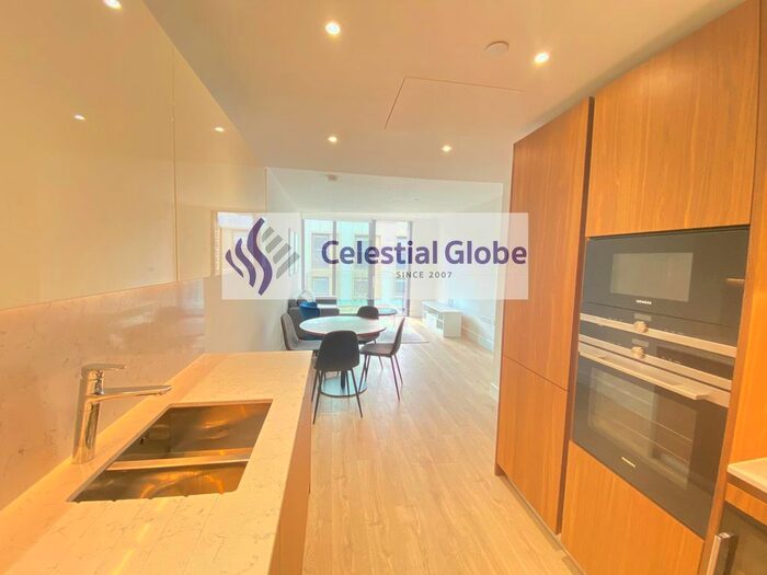 2 Bedroom Flat To Rent In Piazza Walk, London, E1