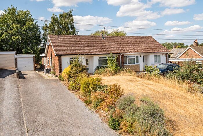 3 Bedroom Bungalow For Sale In Jubilee Close, Steeple Aston, OX25
