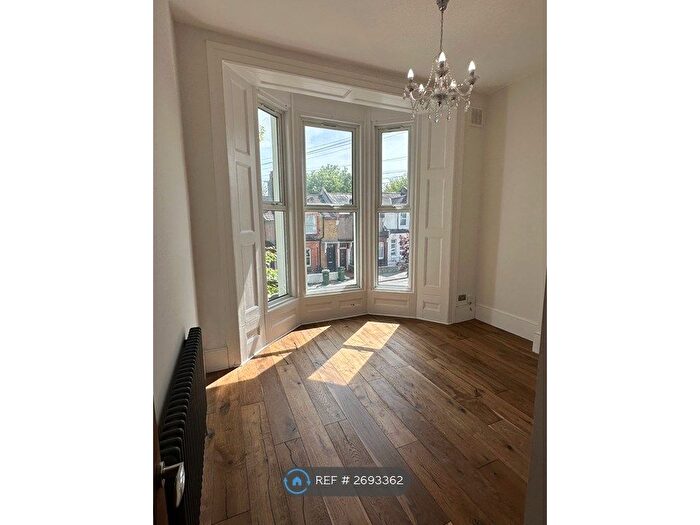 2 Bedroom Flat To Rent In Woolwich, London, SE18