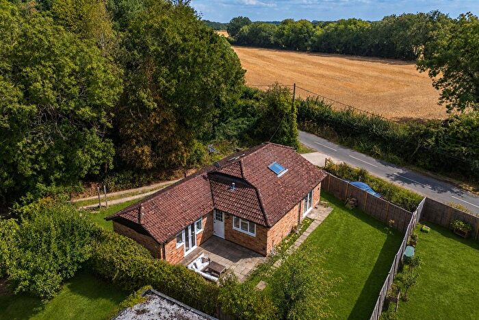 3 Bedroom Bungalow For Sale In Broad Common Road, Hurst, Berkshire, RG10