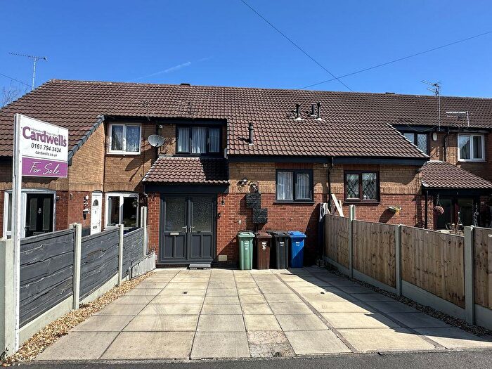 2 Bedroom Maisonette For Sale In Beech Street, Bury, BL9