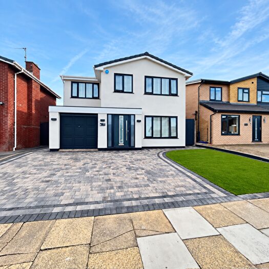 4 Bedroom Detached House For Sale In Harbury Avenue, Ainsdale, Sefton, PR8