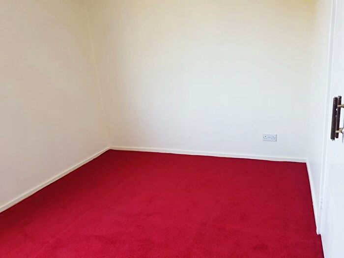 3 Bedroom End Of Terrace House To Rent In Belstedes, Laindon, Basildon, SS15