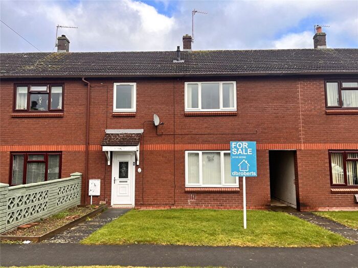 4 Bedroom Terraced House For Sale In Field Close, Shrewsbury, Shropshire, SY1