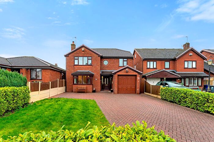 4 Bedroom Detached House For Sale In Wellfield, Farnworth, Widnes, WA8