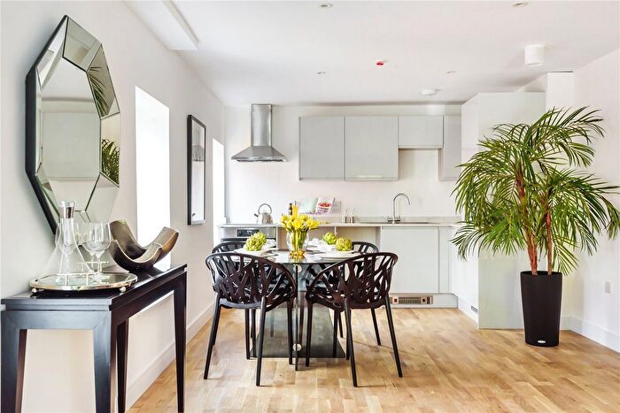 1 Bedroom Flat For Sale In Cross Amp; Pillory House, Cross Amp; Pillory Lane, Alton, Hampshire, GU34