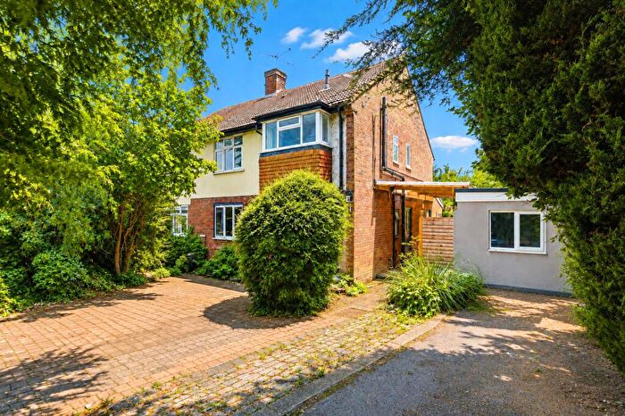 2 Bedroom Maisonette To Rent In Riverside Close, St. Albans, Hertfordshire, AL1