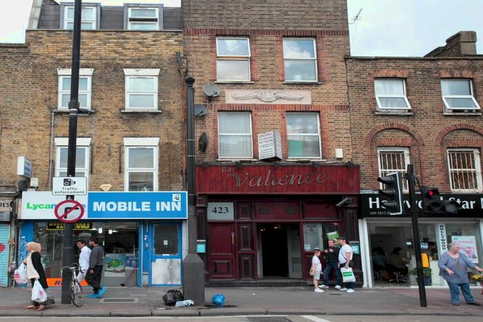 1 Bedroom Flat To Rent In Bethnal Green Road, London, E2