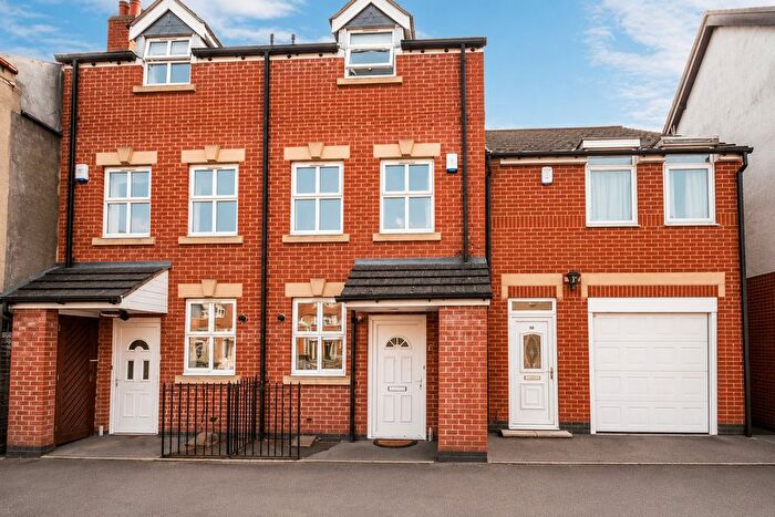 4 Bedroom Terraced House For Sale In Latimer Street, Leicester, LE3