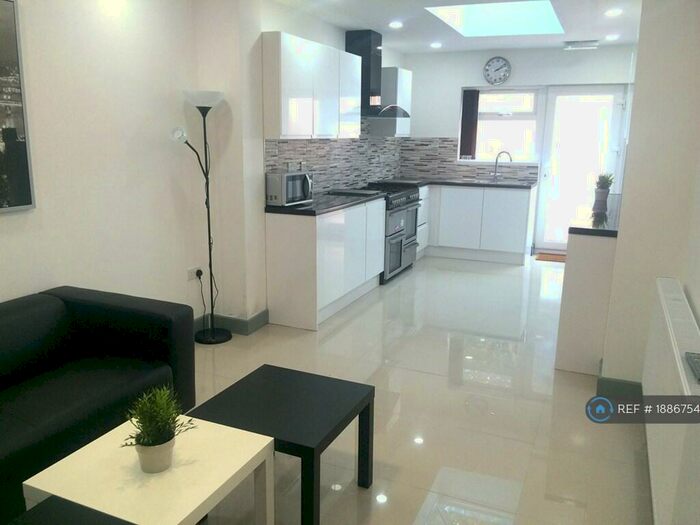 8 Bedroom Terraced House To Rent In Alton Rd, Birmingham, B29