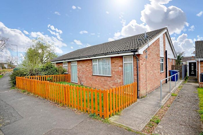 3 Bedroom Bungalow For Sale In Ridgeway, Eynesbury, St. Neots, PE19