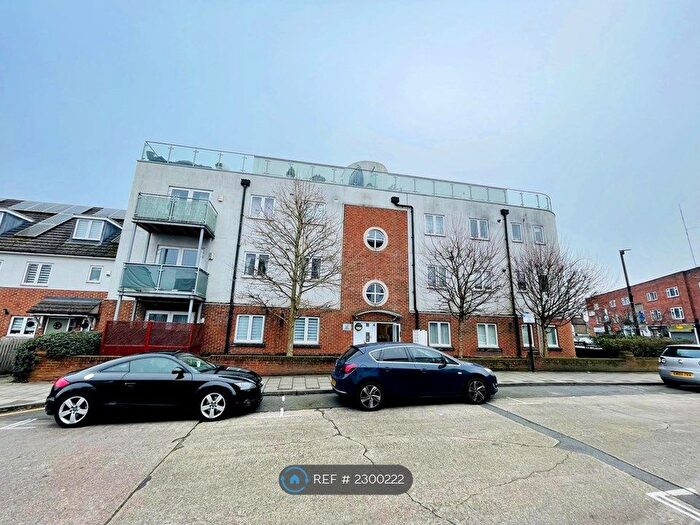 2 Bedroom Flat To Rent In Oisc Court, Sidcup, DA14