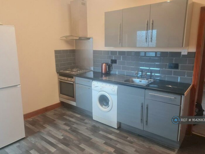 1 Bedroom Flat To Rent In Marston Road, Stafford, ST16