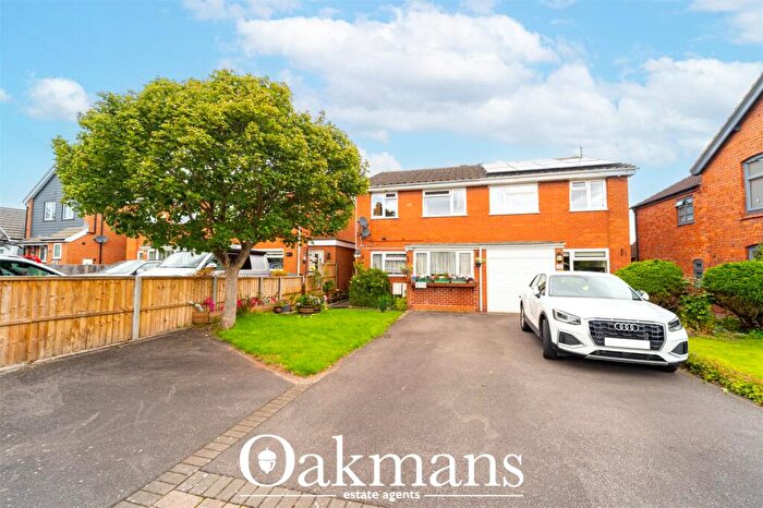 3 Bedroom Semi-Detached House For Sale In Melbourne Road, Bromsgrove, Worcestershire, B61