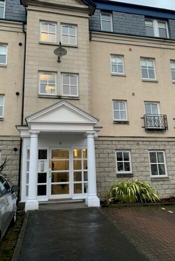 2 Bedroom Flat To Rent In South Inch Court, Perth, Perthshire, PH2