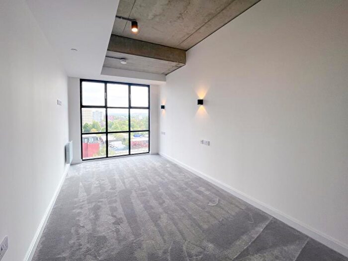 2 Bedroom Apartment To Rent In Apt . :: One Silk St, M4