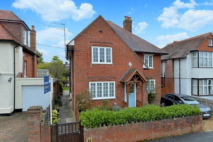 3 Bedroom Apartment To Rent In Marshall Road, Godalming, GU7