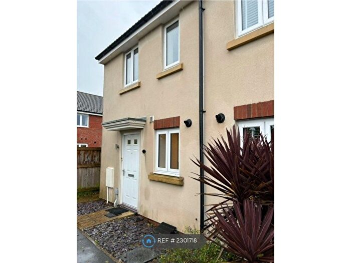 2 Bedroom End Of Terrace House To Rent In Dragon Rise, Norton Fitzwarren, Taunton, TA2