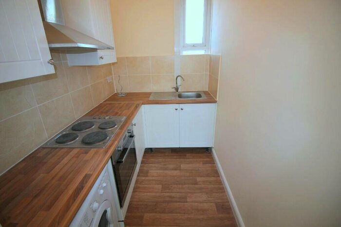 1 Bedroom Flat To Rent In Empress Avenue, Ilford, London, IG1