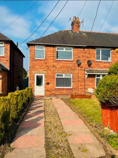 2 Bedroom End Of Terrace House To Rent In Newcastle Road, Shavington, CW2