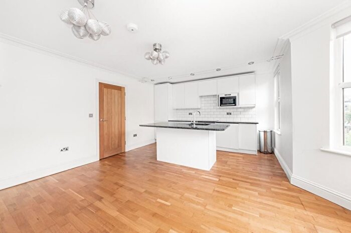 2 Bedroom Flat For Sale In East Dulwich Grove, East Dulwich, SE22