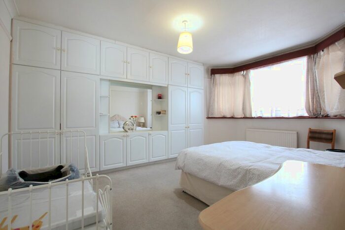 1 Bedroom Flat To Rent In Oxgate Gardens, London, NW2