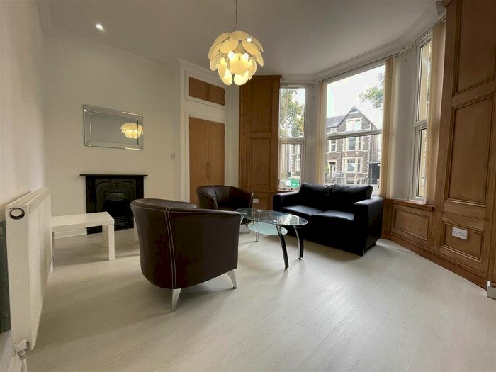 2 Bedroom Flat To Rent In Richmond Road, Cathays, Cardiff, CF24