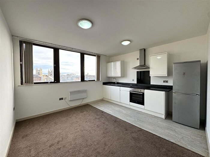 2 Bedroom Flat To Rent In Priestgate, Peterborough, PE1