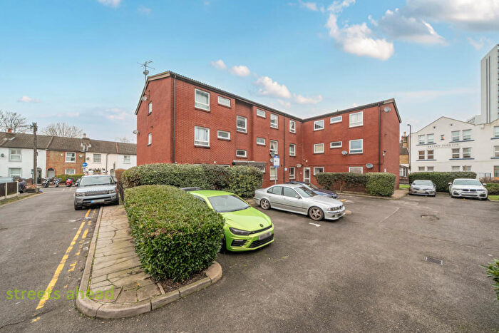 2 Bedroom Apartment For Sale In Lower Coombe Street, Croydon, CR0