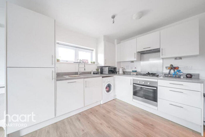 1 Bedroom Apartment To Rent In Henslow Crescent, Dartford, DA1