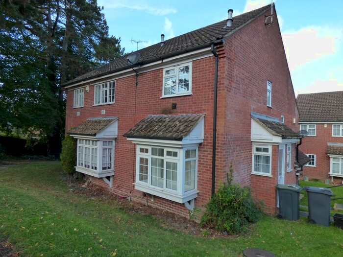 1 Bedroom Terraced House To Rent In Somersby Close, Luton, LU1