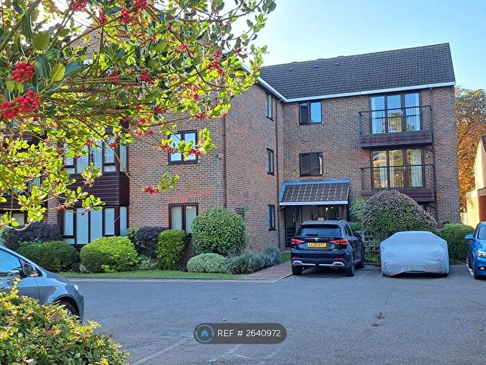 2 Bedroom Flat To Rent In The Firs, Oxford, OX2