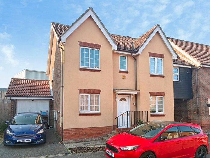 4 Bedroom Property To Rent In Stour Close, Harwich, CO12