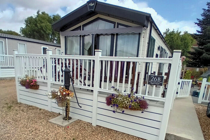 2 Bedroom Park Home For Sale In Bedford Bank, Wisbech, PE14