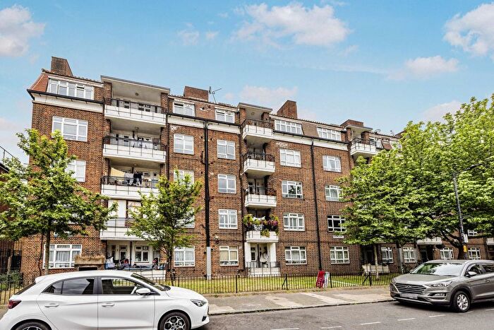 3 Bedroom Flat To Rent In Queens Row Walworth, London, SE17