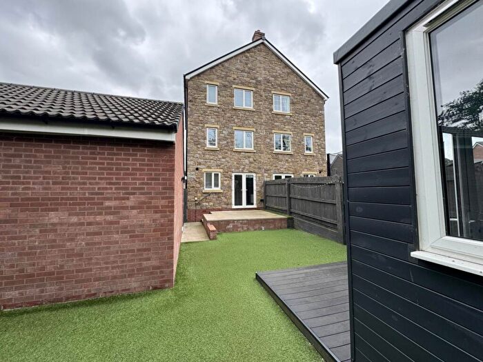 3 Bedroom Semi-Detached House For Sale In Pincombe Road, Bideford, EX39