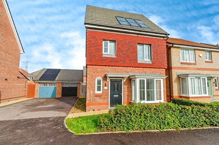 4 Bedroom Detached House For Sale In Basalt Lane, Wednesbury, WS10