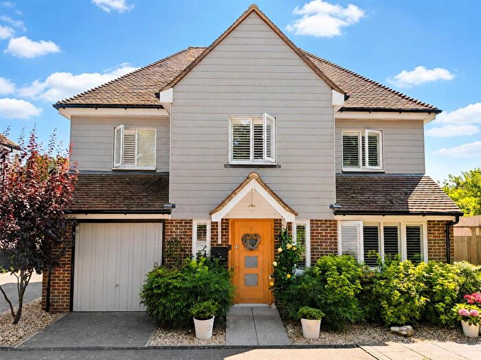 4 Bedroom Detached House For Sale In Eaton Close, Uckfield, TN22