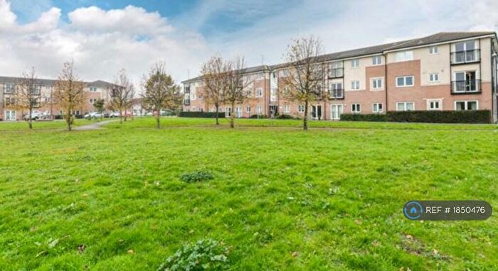 2 Bedroom Flat To Rent In Murchison Close, Chelmsford, CM1