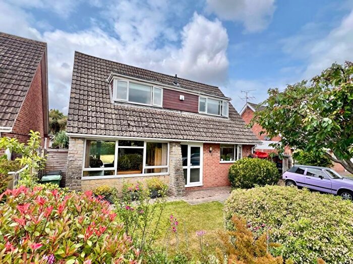 3 Bedroom Detached House For Sale In Parkway, Ruishton, Taunton, TA3