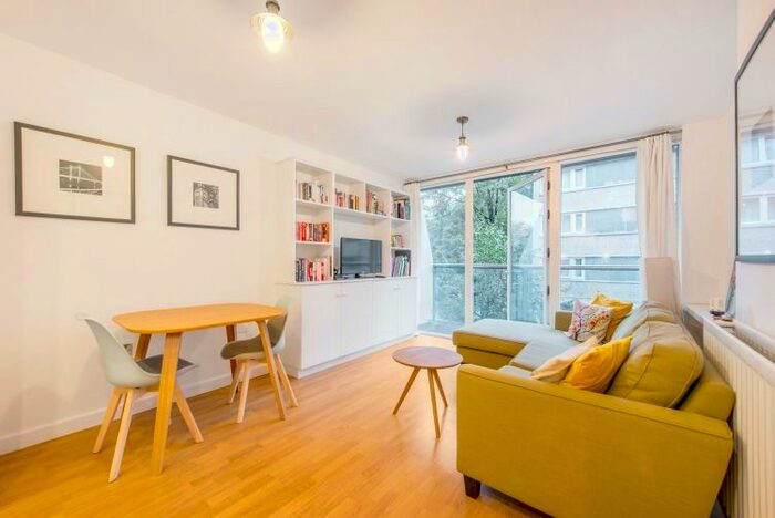 1 Bedroom Flat To Rent In Central Street, London, EC1V