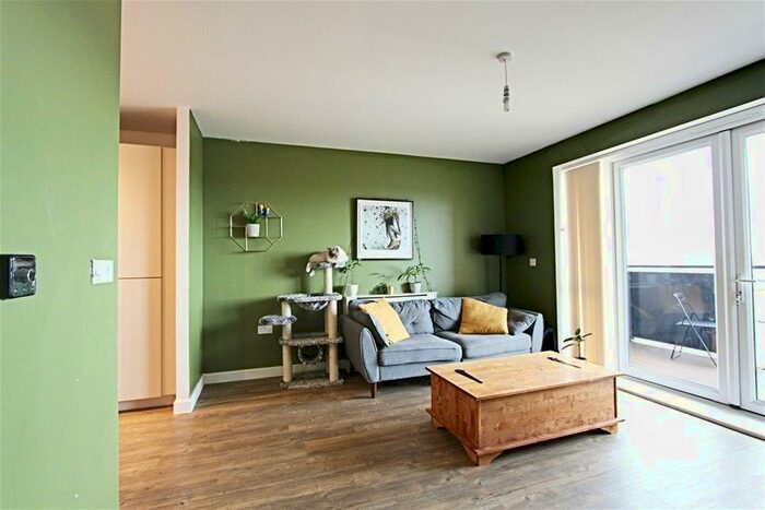 1 Bedroom Flat To Rent In Sackett Road, Barking, IG11