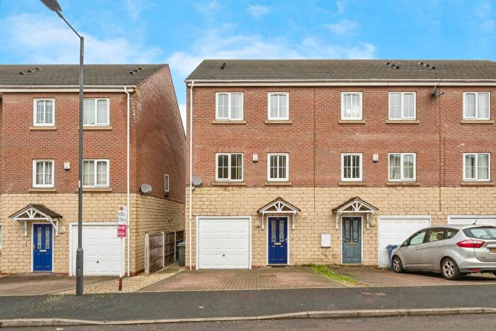 4 Bedroom Town House For Sale In Buckingham Road, Conisbrough, Doncaster, DN12