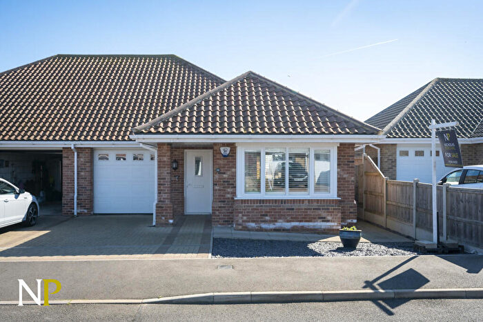 2 Bedroom Semi-Detached Bungalow For Sale In Avocet Place, Thorrington, Colchester, CO7