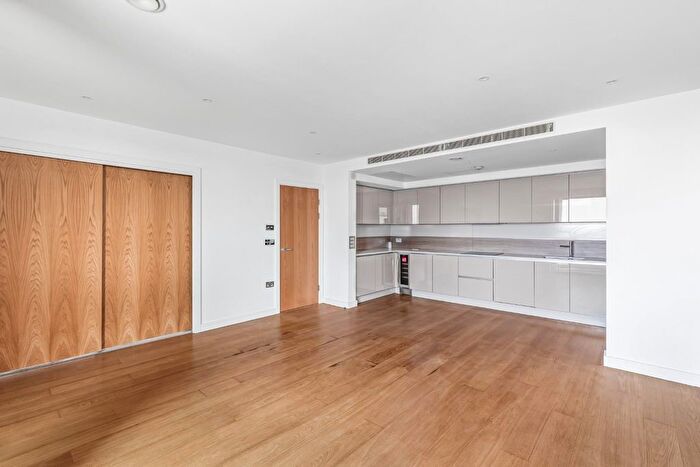 3 Bedroom Flat For Sale In Holland Park Avenue, London, W11