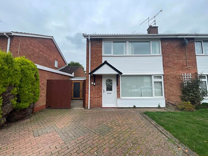 3 Bedroom Semi-Detached House To Rent In Pattens Road, Warwick, CV34