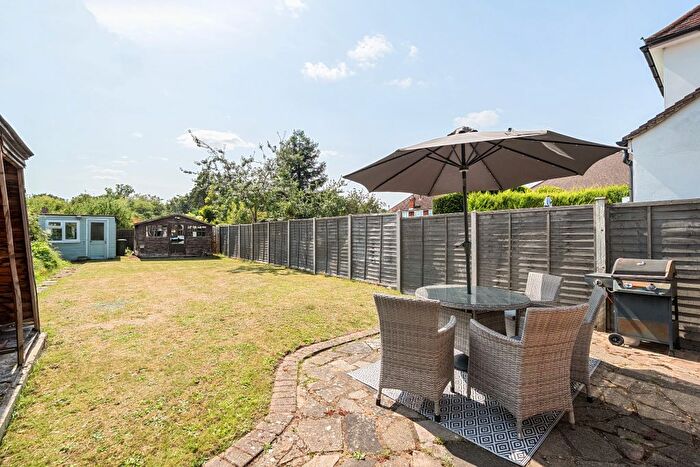 3 Bedroom Semi-detached House For Sale In Victoria Road, Knaphill, Woking, GU21